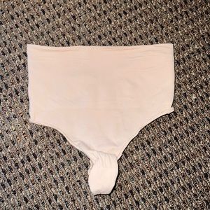 SKIMS Core Control Thong Mica